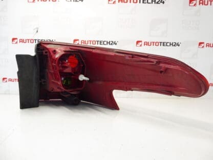 Takana vasen valo Fender Citroën C5 X7 9681074180 6351FA - Image 2