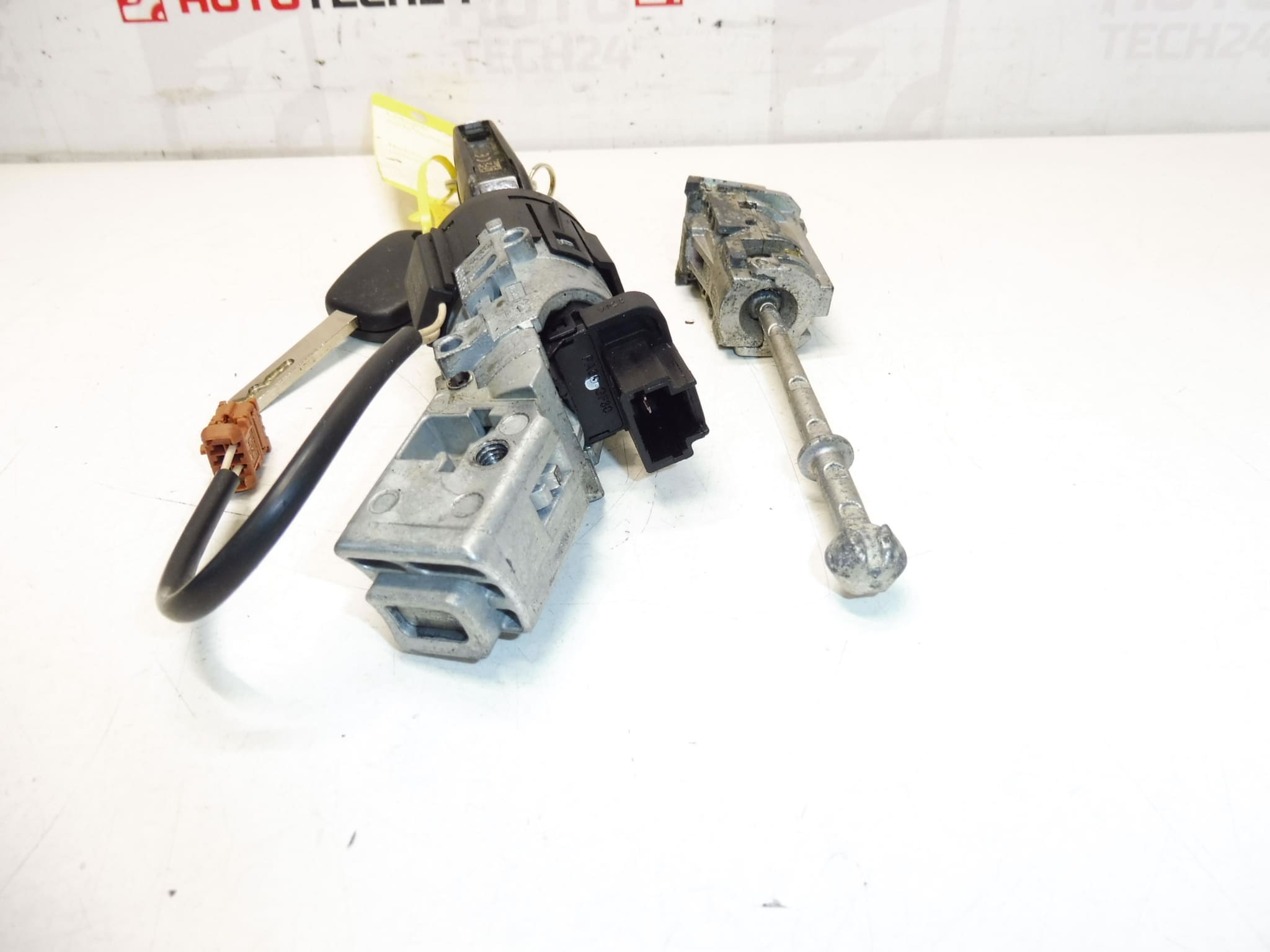 Lukkosarja plus 2x avain Citroen C-Elysée 9678792780 - Image 2