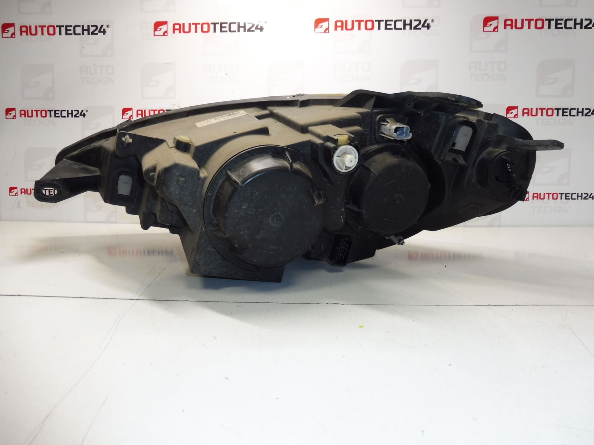 Oikea etuvalo Peugeot 807 1400964280 89901573 6206F1 - Image 2