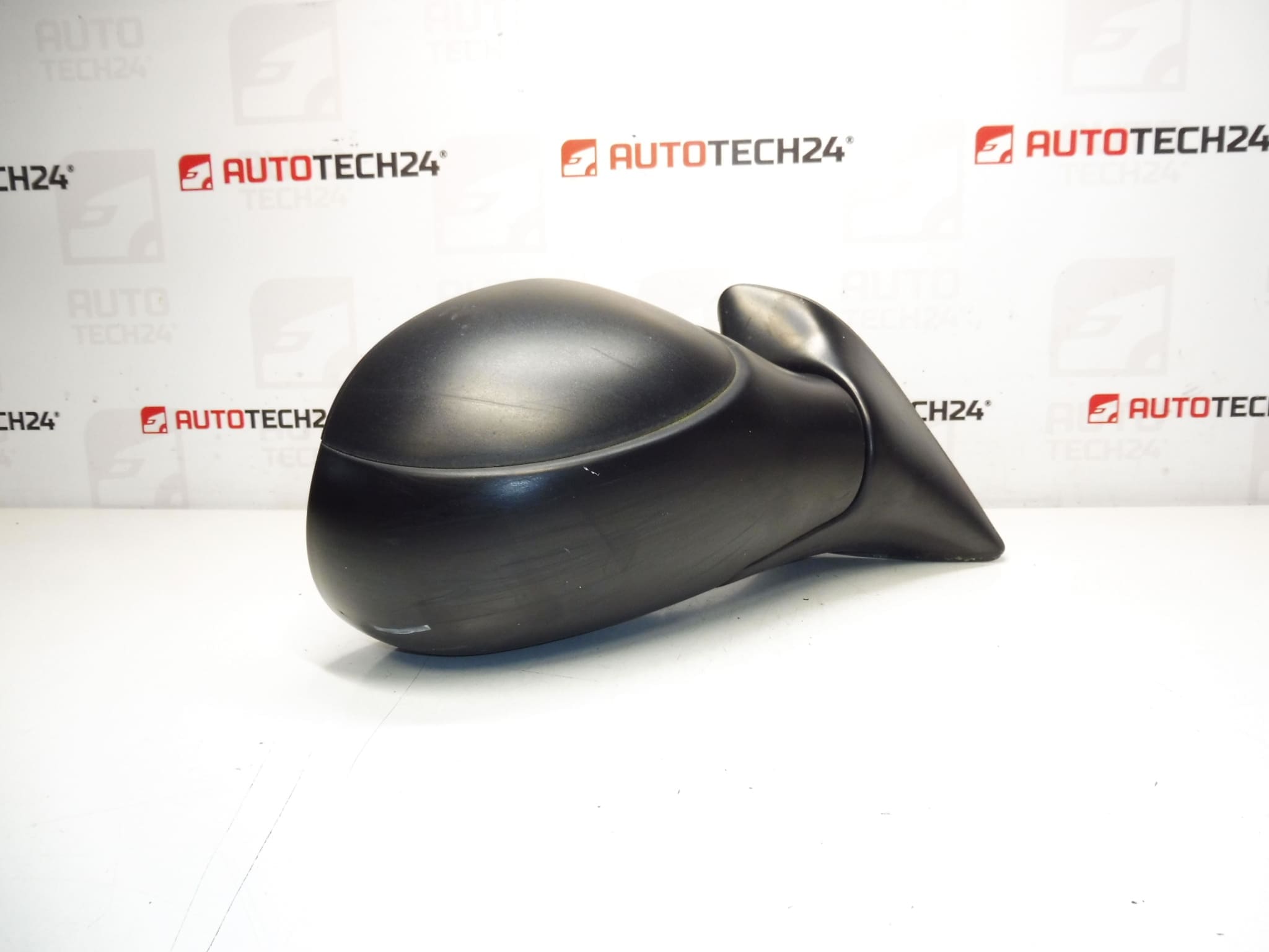 Oikea sivupeili Citroën Xsara Picasso 8149NJ