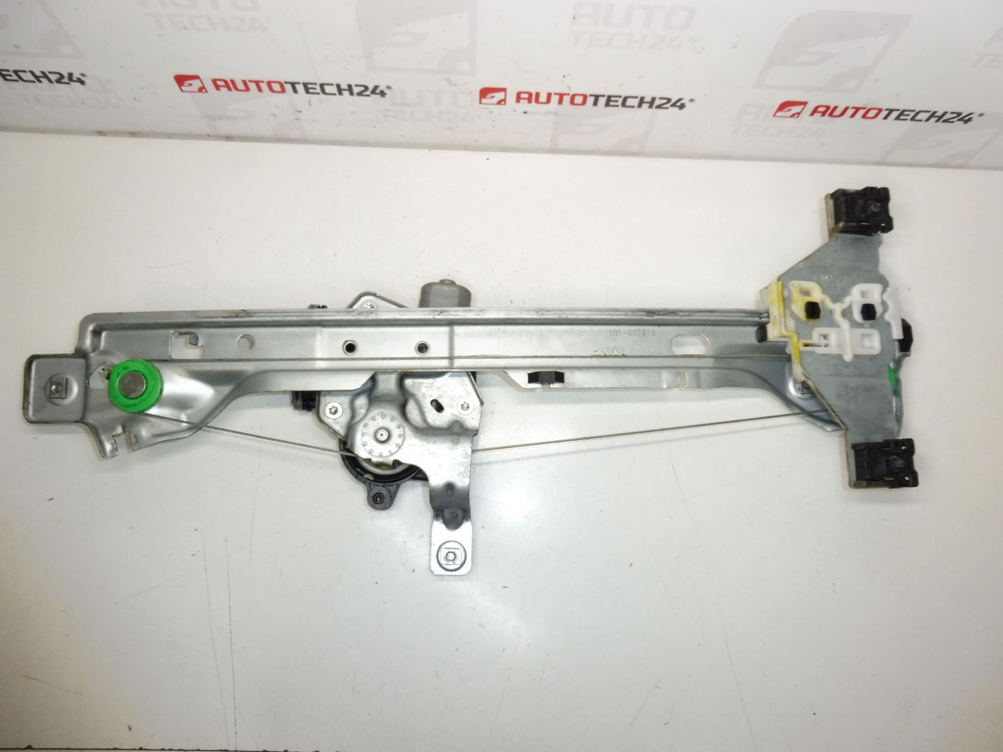 Oikean takalasin mekanismi Peugeot 3008 5008 9682808680 9224F6 - Image 2