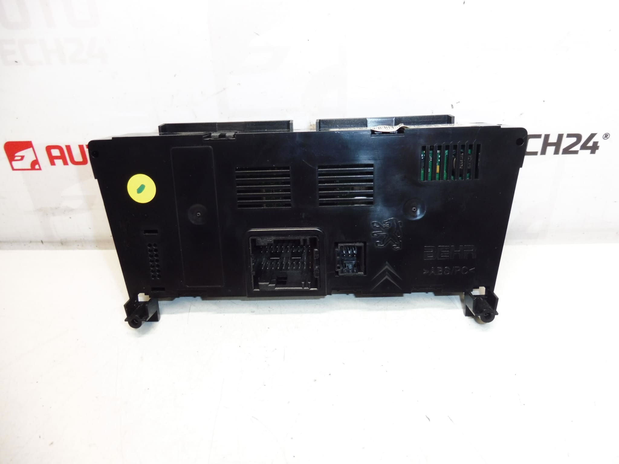 Peugeot 3008 5008 lämmittimen ja ilmastointilaitteen ohjaus 96738320XT 6452P3 - Image 2