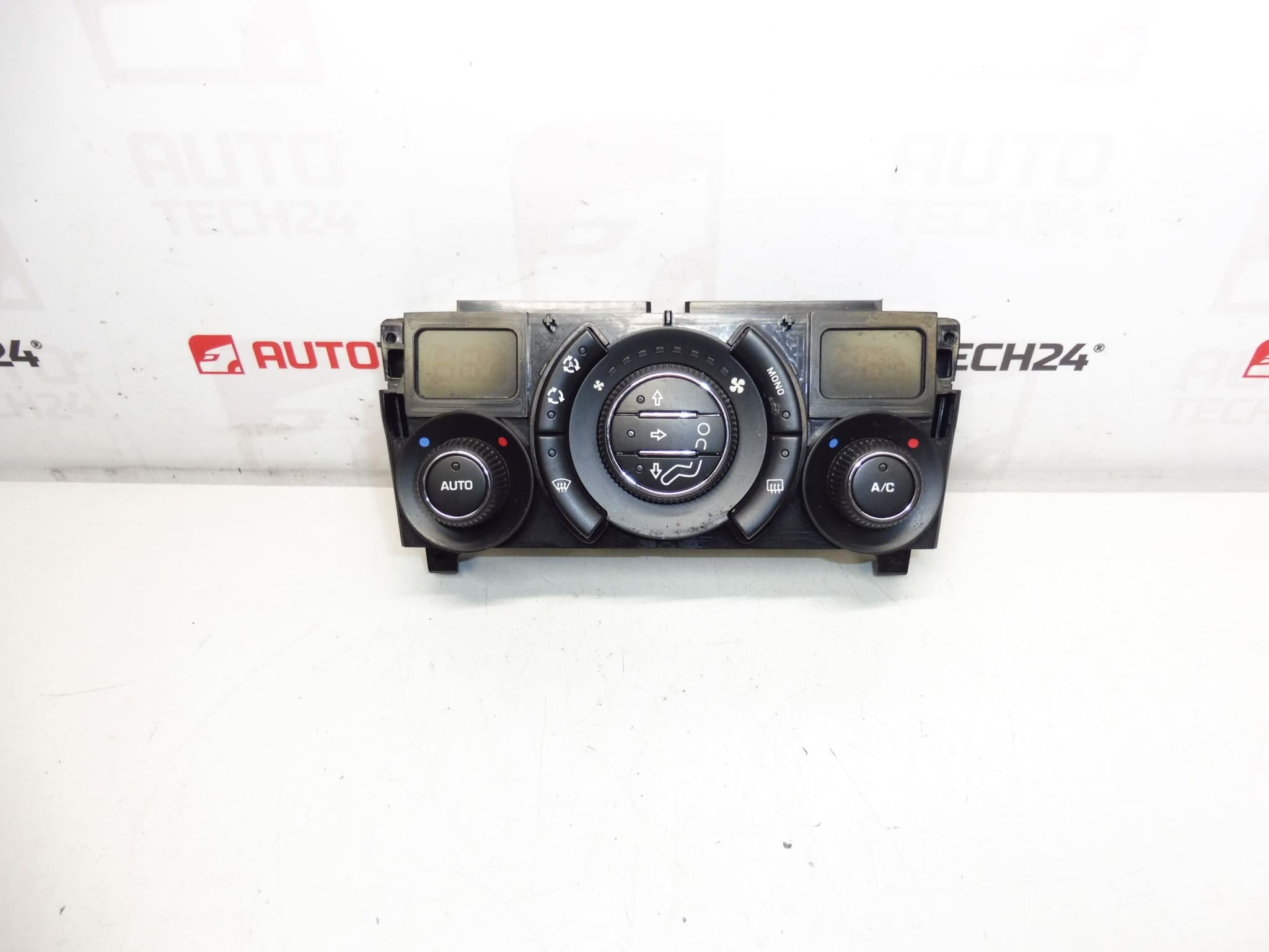 Peugeot 3008 5008 lämmittimen ja ilmastointilaitteen ohjaus 96738320XT 6452P3