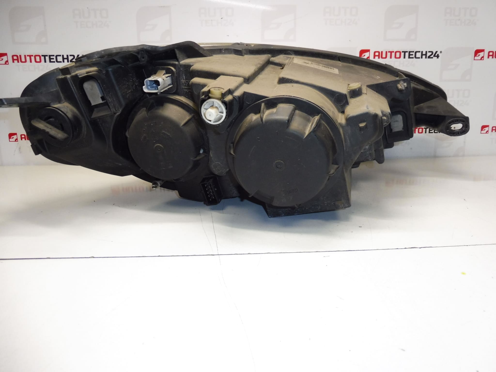 Peugeot 807 vasen etuvalo 1400964380 89901574 6208F1 - Image 2