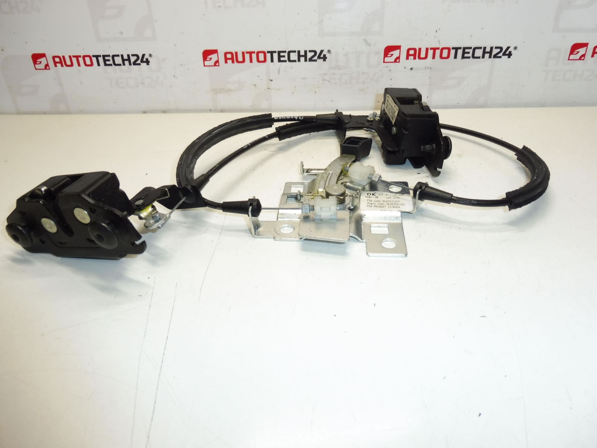 Takaluukun lukkosarja Peugeot 3008 9685931877 9685915280 - Image 2